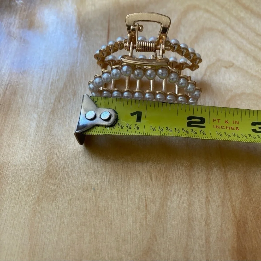 *2/$15* - Pearl Mini Clip